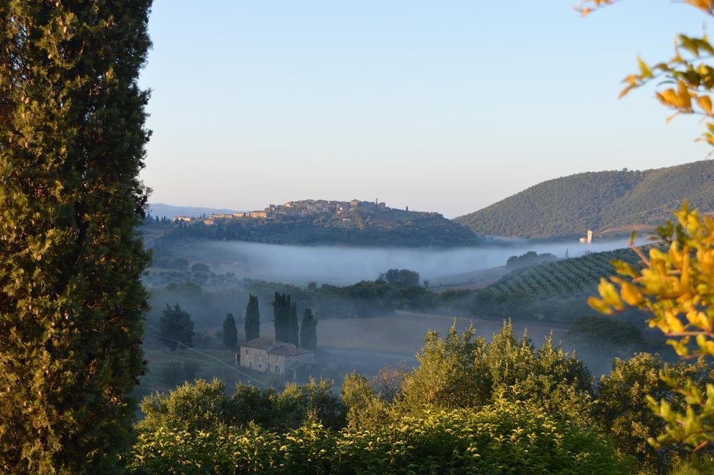 La Poderina Appartamenti Castelnuovo dell'Abate Luaran gambar